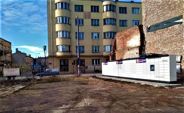 Paczkomat LOD126M Róg ulicy Zielonej i Gdańskiej