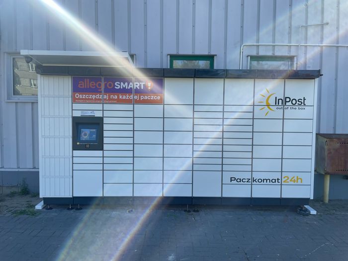 Paczkomat LUB131M Przy supermarkecie Stokrotka
