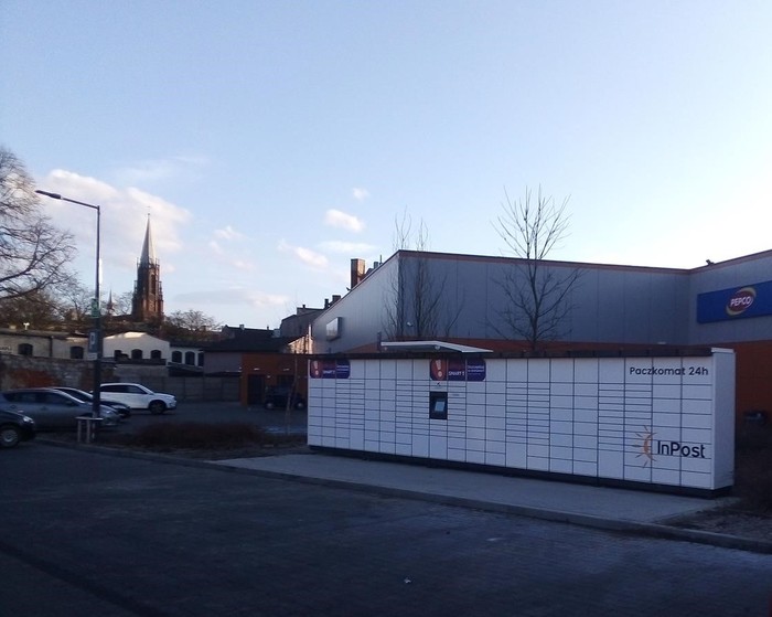 Paczkomat SIS04M Przy sklepie Lidl