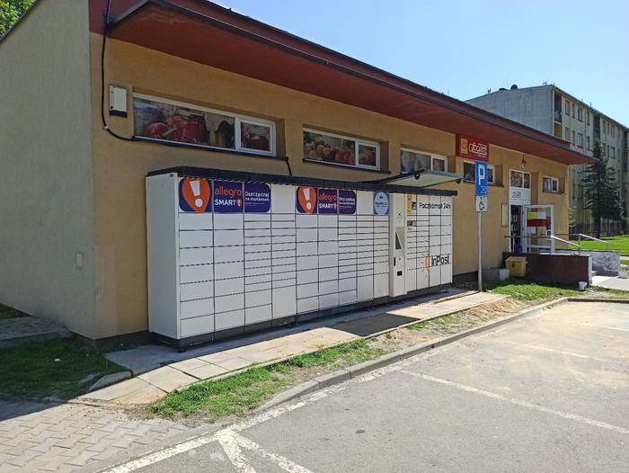 Paczkomat SIS07A Przy sklepie Społem