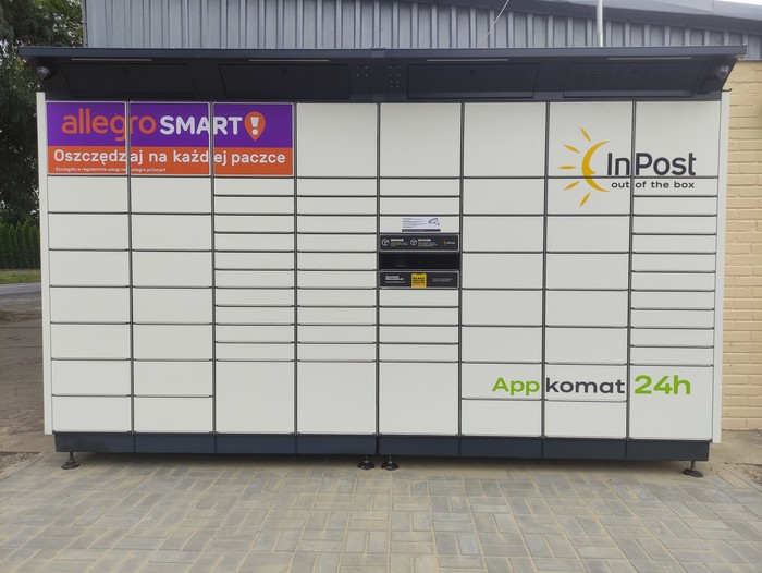 Paczkomat WRK01BAPP Na parkingu